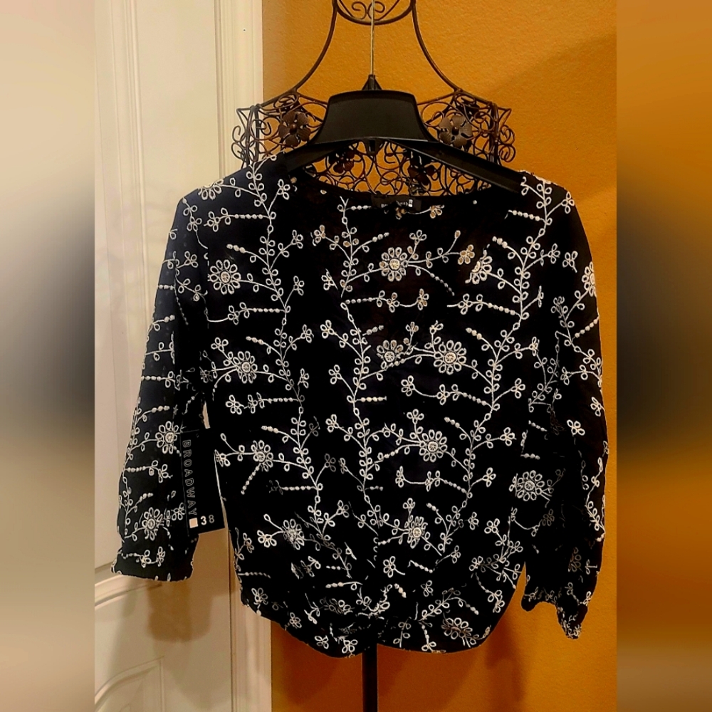 Crop top Size L Broadway brand